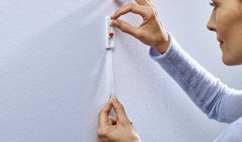 Removable adhesive strips